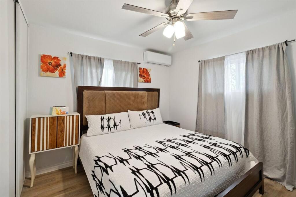 Modern City Ranch 3 Bdrm Family Home Access By Dirt Road Палмдейл Екстериор снимка